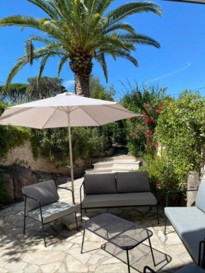 SIMONE, Appartement maison, quartier calme, grande terrasse, SPA, barbecue, 2 chambres